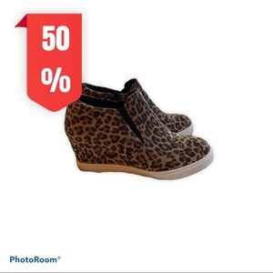 Wedge Sneakers cheetah print
